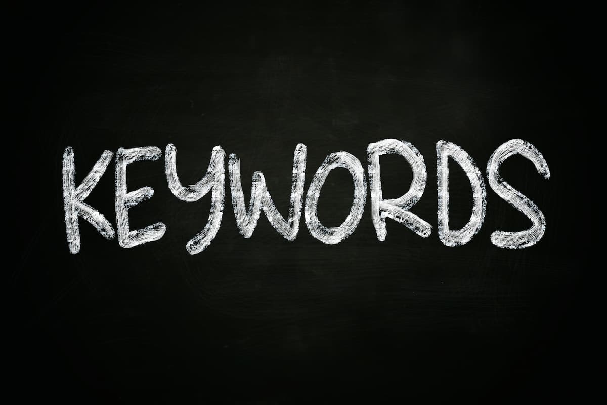 keywords escrito em branco